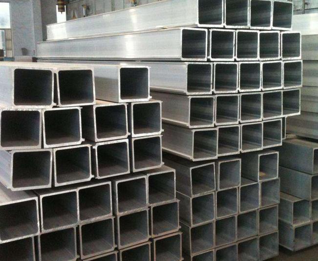 Q345D無(wú)縫方管.jpg Q345D無(wú)縫方管.jpg